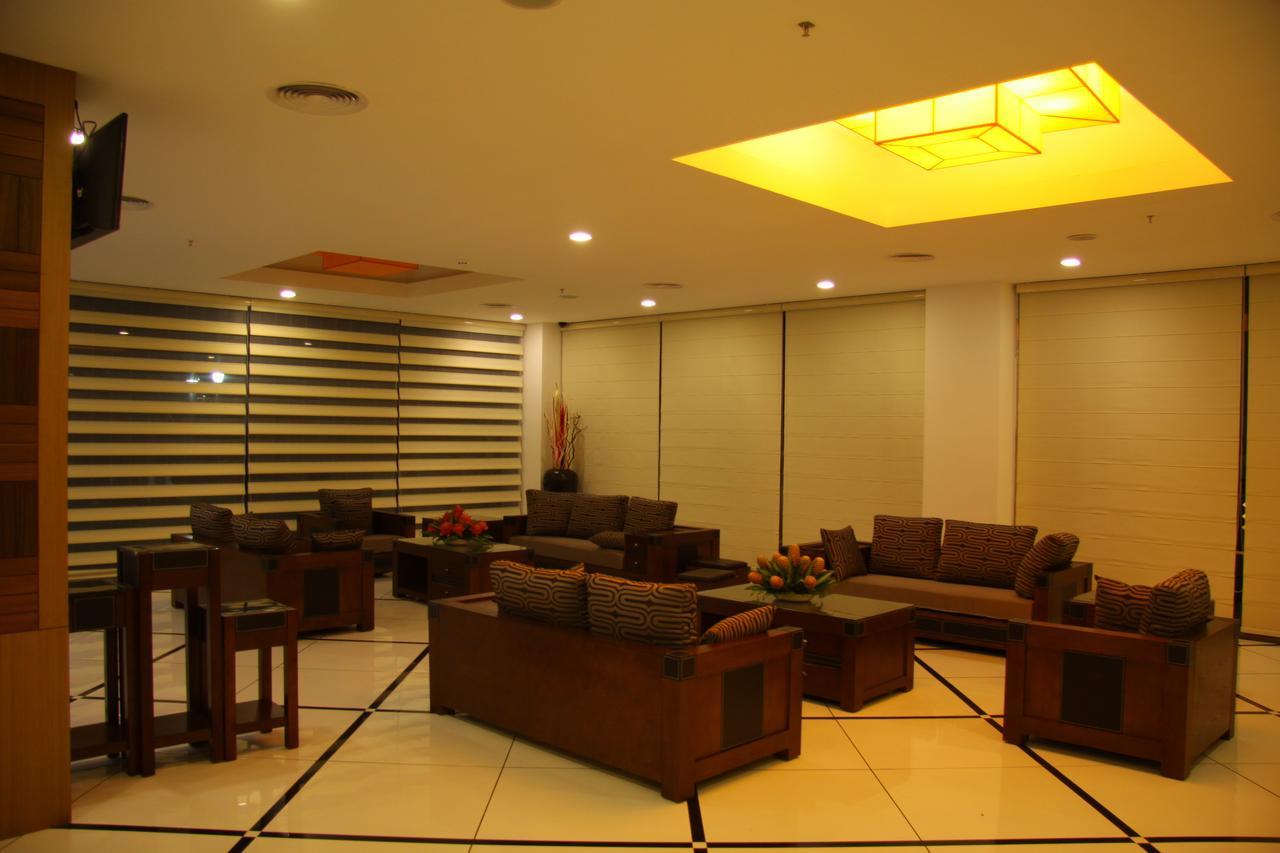 Hotel Dewland Cochin Kochi Exterior photo