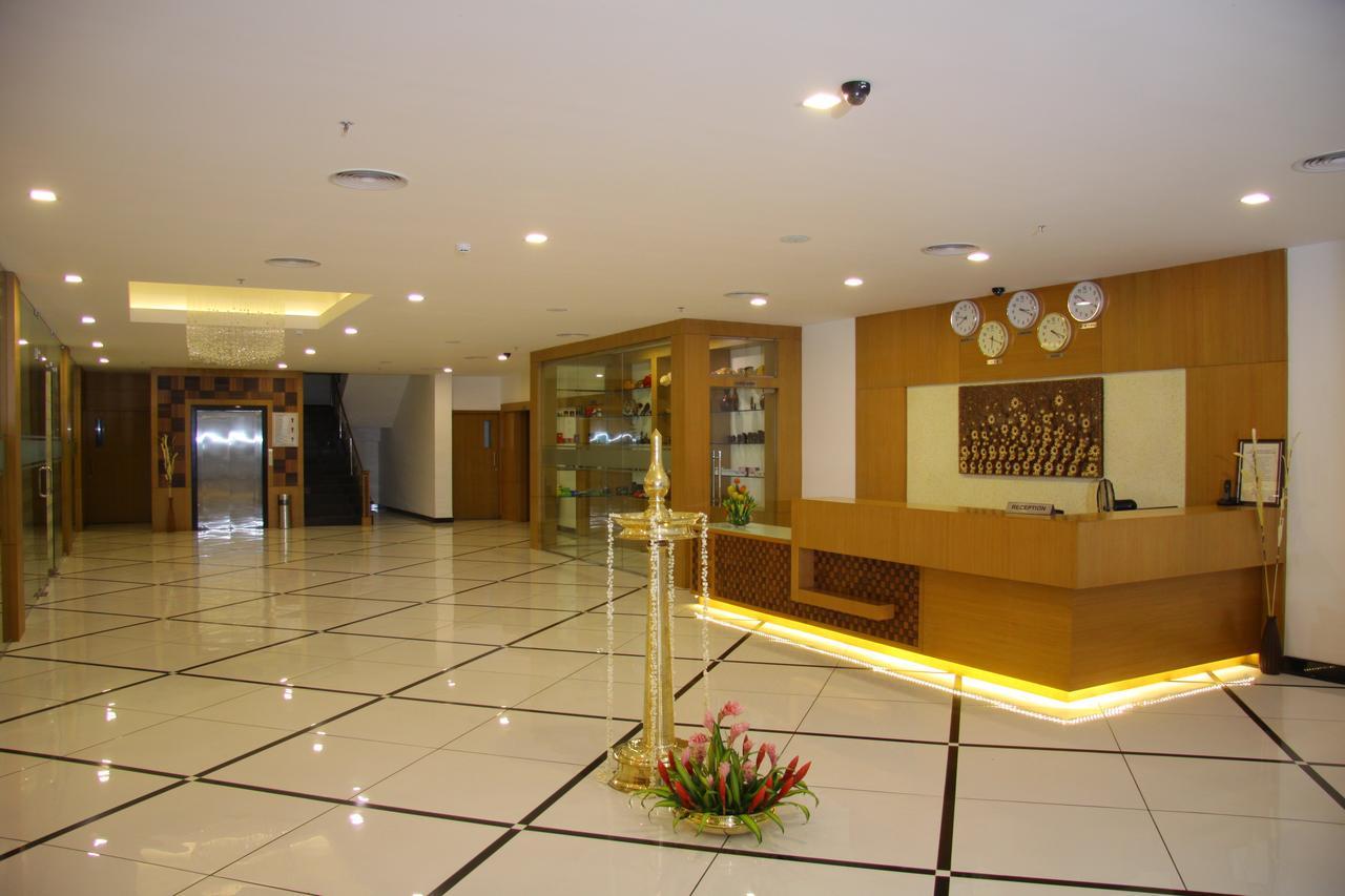 Hotel Dewland Cochin Kochi Exterior photo