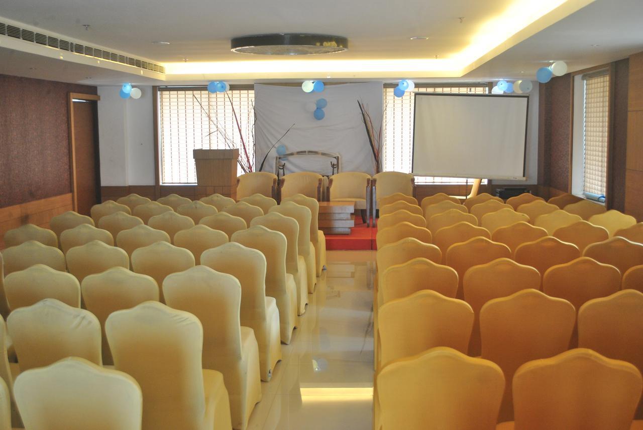 Hotel Dewland Cochin Kochi Exterior photo